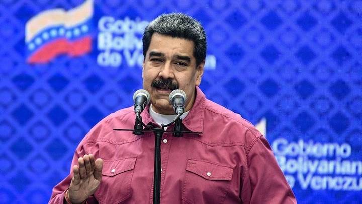 النفط مقابل اللقاح.. اقتراح مادورو لتطعيم الشعب الفنزويلي ضد كورونا