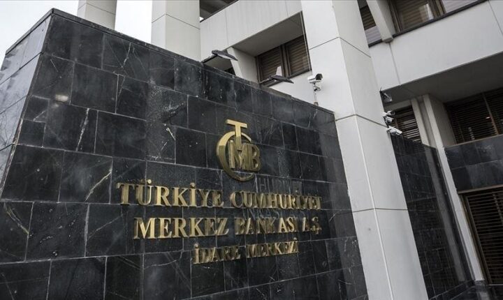 إقالة “أغبال” رئيس البنك المركزي التركي من منصبه