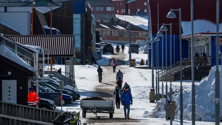 النرويج تفرض قيوداً على وصول بضائع إلى جزر بالقطب الشمالي وروسيا تهدد بالرد